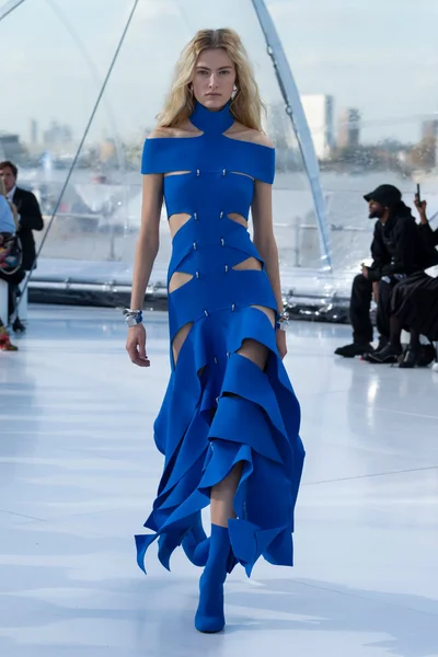 Look 28